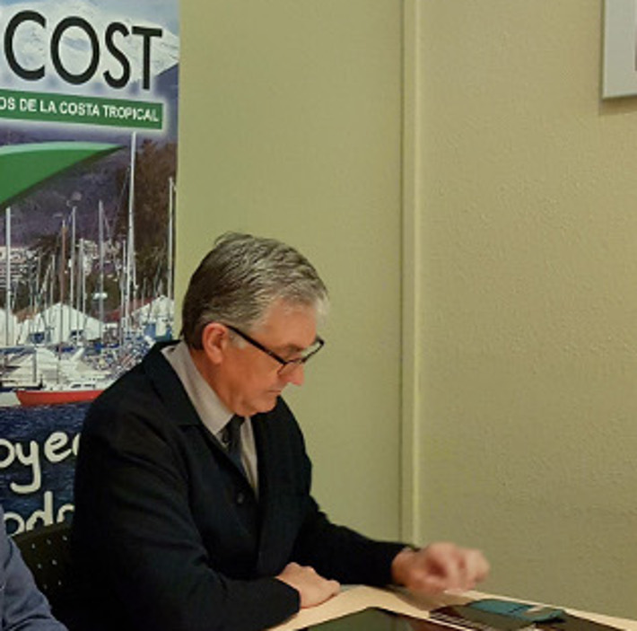 Aecost firma un acuerdo con Vodafone para abaratar costes de telecomunicaciones a sus asociados